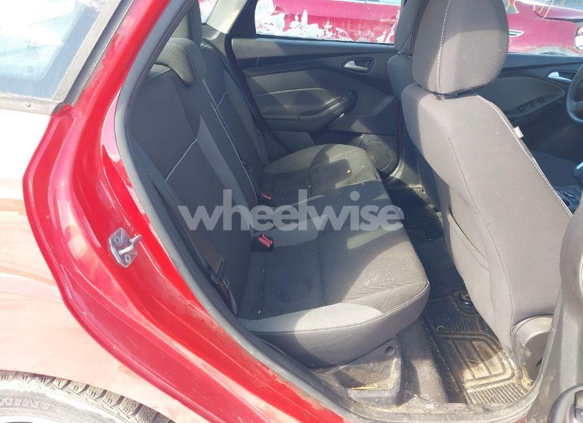 Photo 8 of 2013 Ford Focus SE (VIN 1FADP3F21DL232494)