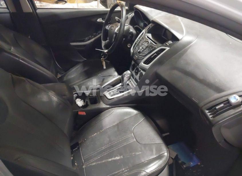 Photo 5 of 2013 Ford Focus SE (VIN 1FADP3F21DL240871)