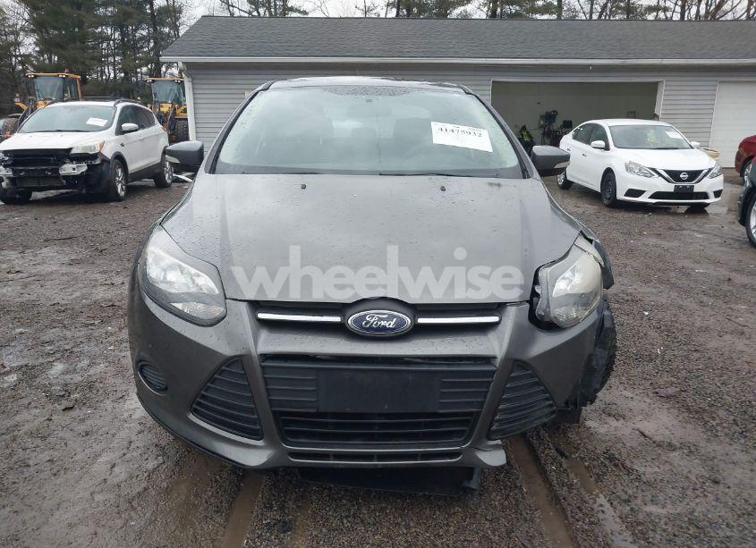 Photo 13 of 2013 Ford Focus SE (VIN 1FADP3F21DL250445)