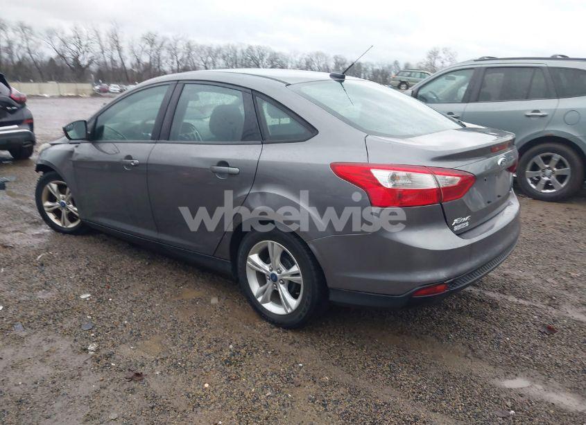 Photo 3 of 2013 Ford Focus SE (VIN 1FADP3F21DL250445)