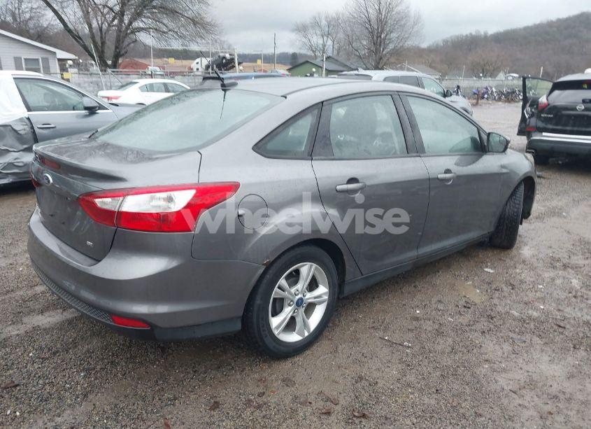 Photo 4 of 2013 Ford Focus SE (VIN 1FADP3F21DL250445)