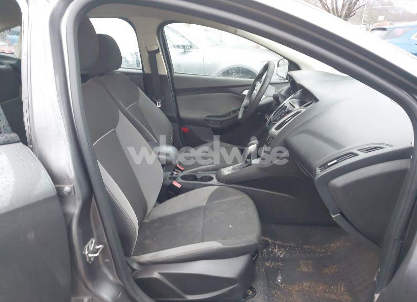 Photo 5 of 2013 Ford Focus SE (VIN 1FADP3F21DL250445)