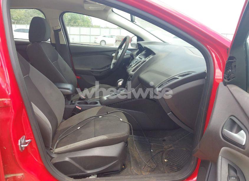 Photo 5 of 2013 Ford Focus SE (VIN 1FADP3F21DL266919)