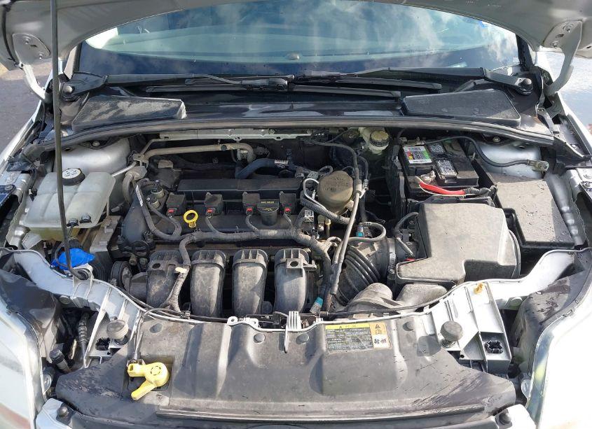 Photo 10 of 2013 Ford Focus SE (VIN 1FADP3F21DL271750)