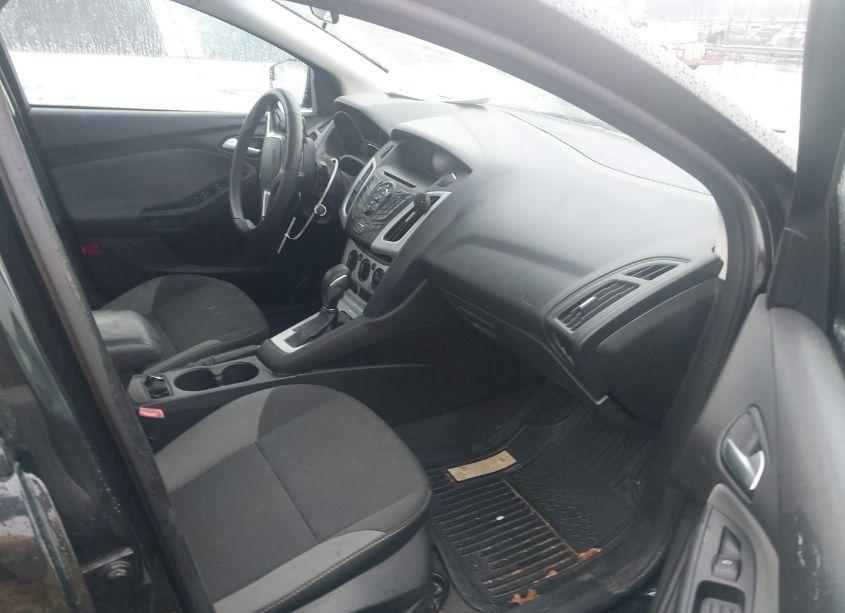 Photo 5 of 2013 Ford Focus SE (VIN 1FADP3F21DL288855)
