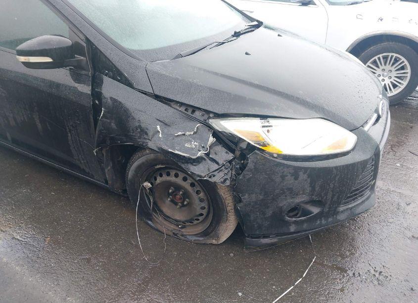 Photo 6 of 2013 Ford Focus SE (VIN 1FADP3F21DL288855)