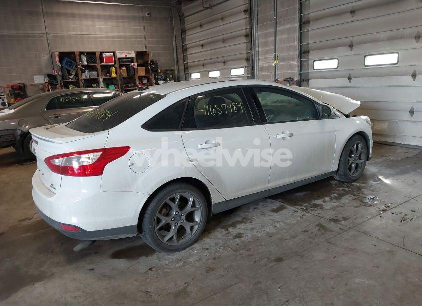 Photo 4 of 2013 Ford Focus SE (VIN 1FADP3F21DL306920)