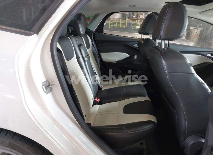 Photo 8 of 2013 Ford Focus SE (VIN 1FADP3F21DL306920)