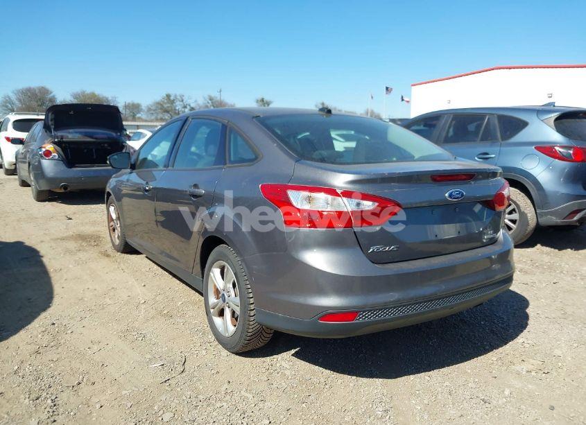 Photo 3 of 2013 Ford Focus SE (VIN 1FADP3F21DL326620)