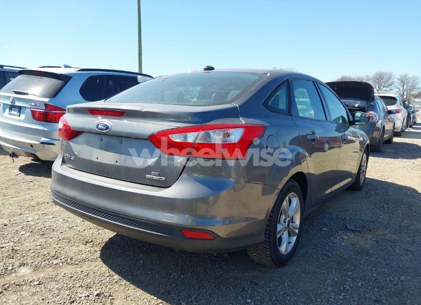 Photo 4 of 2013 Ford Focus SE (VIN 1FADP3F21DL326620)