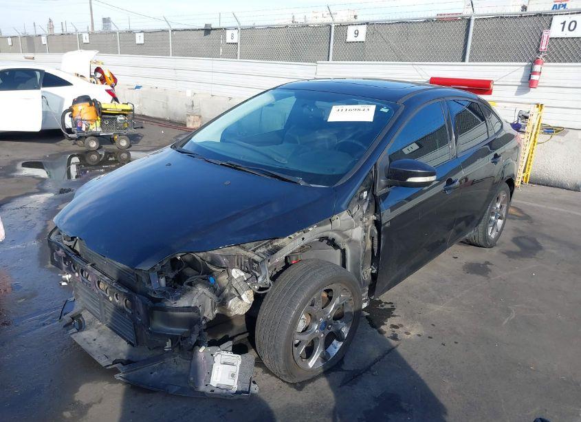Photo 2 of 2013 Ford Focus SE (VIN 1FADP3F21DL335303)