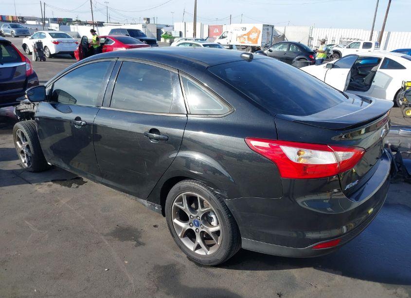 Photo 3 of 2013 Ford Focus SE (VIN 1FADP3F21DL335303)
