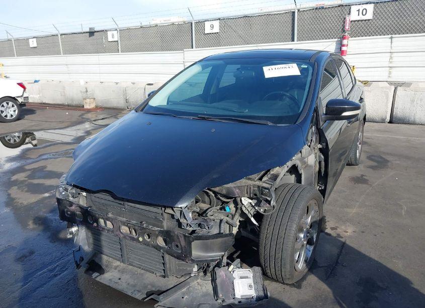 Photo 6 of 2013 Ford Focus SE (VIN 1FADP3F21DL335303)