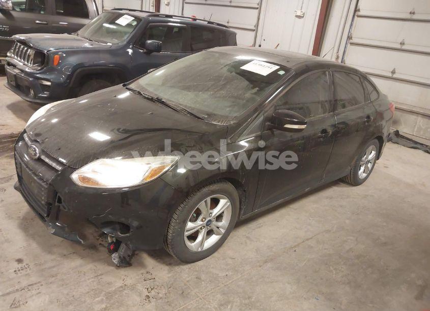Photo 2 of 2014 Ford Focus SE (VIN 1FADP3F21EL109750)