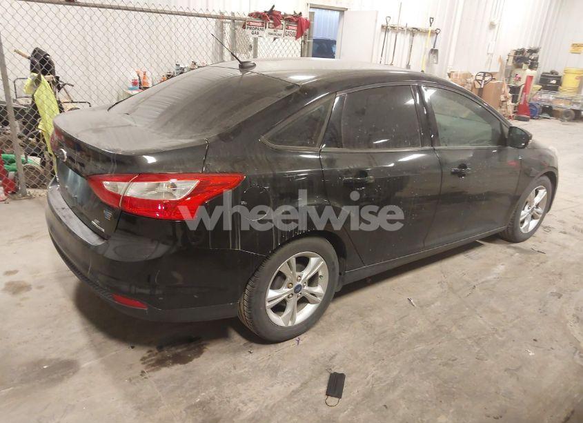 Photo 4 of 2014 Ford Focus SE (VIN 1FADP3F21EL109750)