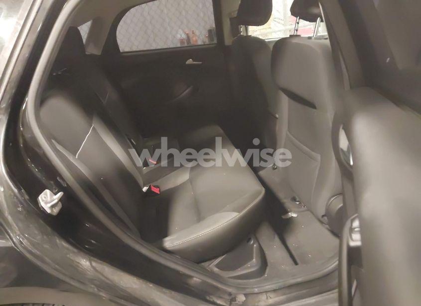Photo 8 of 2014 Ford Focus SE (VIN 1FADP3F21EL109750)