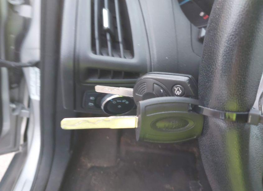 Photo 11 of 2014 Ford Focus SE (VIN 1FADP3F21EL130209)