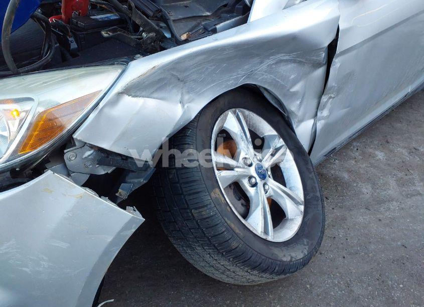 Photo 6 of 2014 Ford Focus SE (VIN 1FADP3F21EL171729)