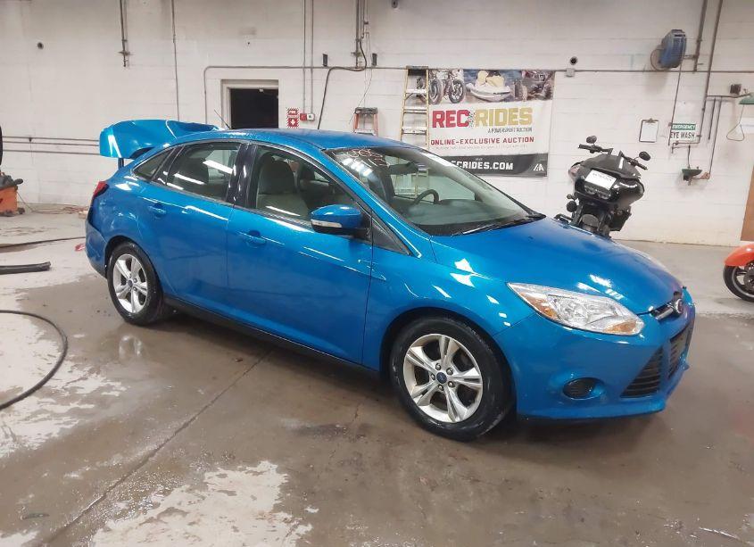 2014 Ford Focus SE (VIN 1FADP3F21EL178342) main photo