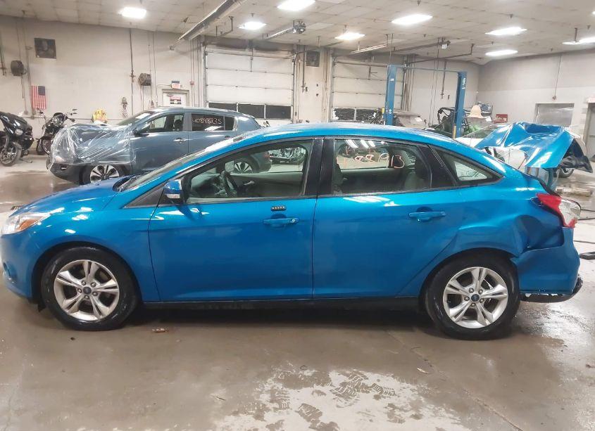 Photo 15 of 2014 Ford Focus SE (VIN 1FADP3F21EL178342)