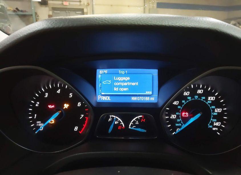 Photo 7 of 2014 Ford Focus SE (VIN 1FADP3F21EL178342)