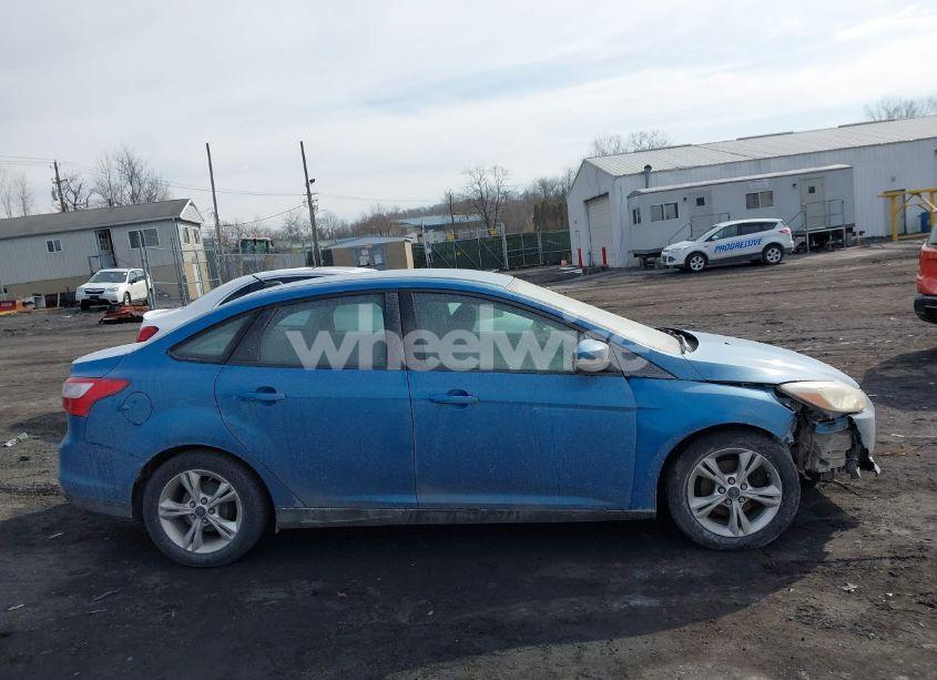 Photo 13 of 2014 Ford Focus SE (VIN 1FADP3F21EL180995)