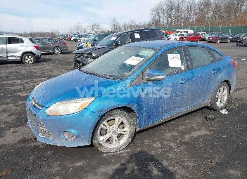 Photo 2 of 2014 Ford Focus SE (VIN 1FADP3F21EL180995)