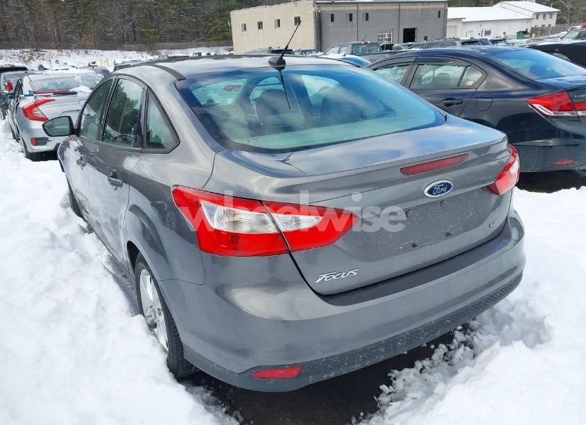 Photo 3 of 2014 Ford Focus SE (VIN 1FADP3F21EL188028)