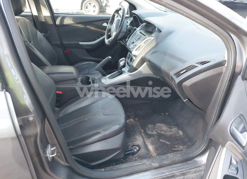 Photo 5 of 2014 Ford Focus SE (VIN 1FADP3F21EL189406)