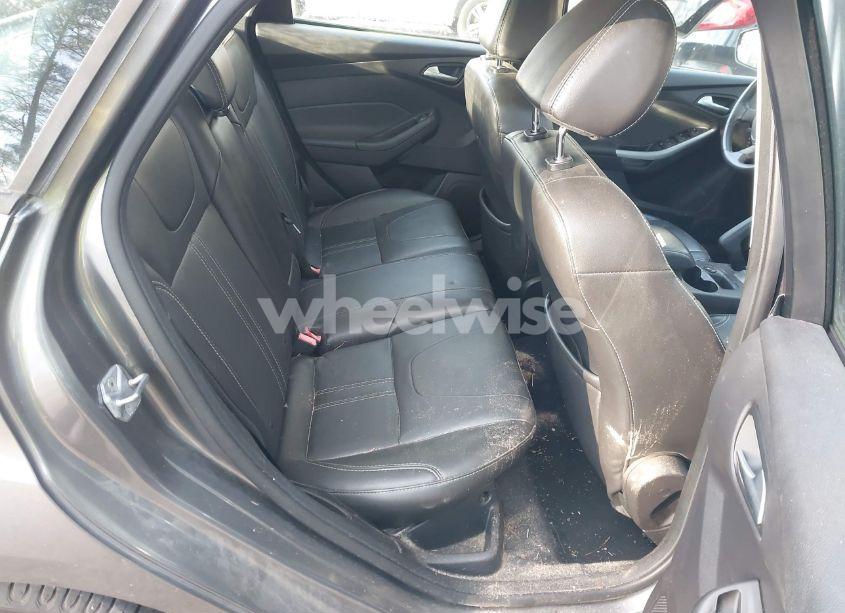 Photo 8 of 2014 Ford Focus SE (VIN 1FADP3F21EL189406)