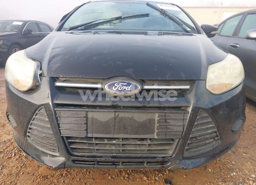 Photo 12 of 2014 Ford Focus SE (VIN 1FADP3F21EL189969)