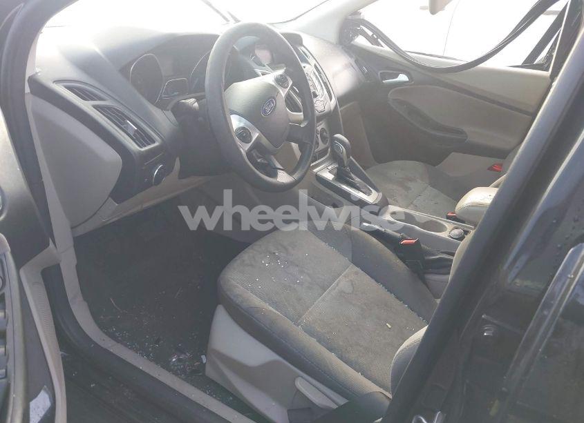 Photo 5 of 2014 Ford Focus SE (VIN 1FADP3F21EL189969)