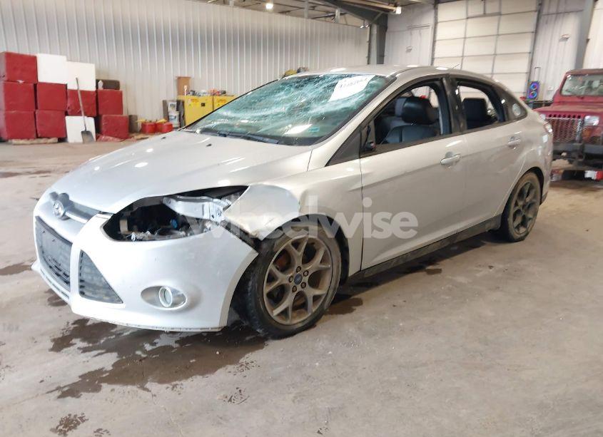 Photo 2 of 2014 Ford Focus SE (VIN 1FADP3F21EL195951)