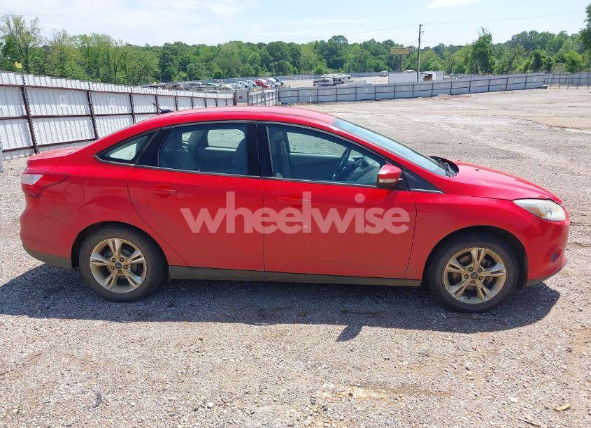 Photo 15 of 2014 Ford Focus SE (VIN 1FADP3F21EL196436)