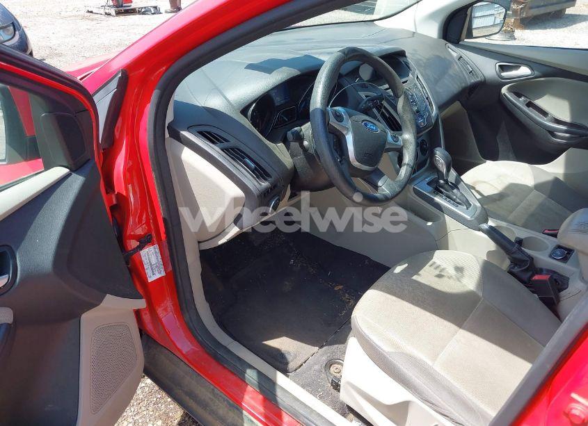 Photo 16 of 2014 Ford Focus SE (VIN 1FADP3F21EL196436)