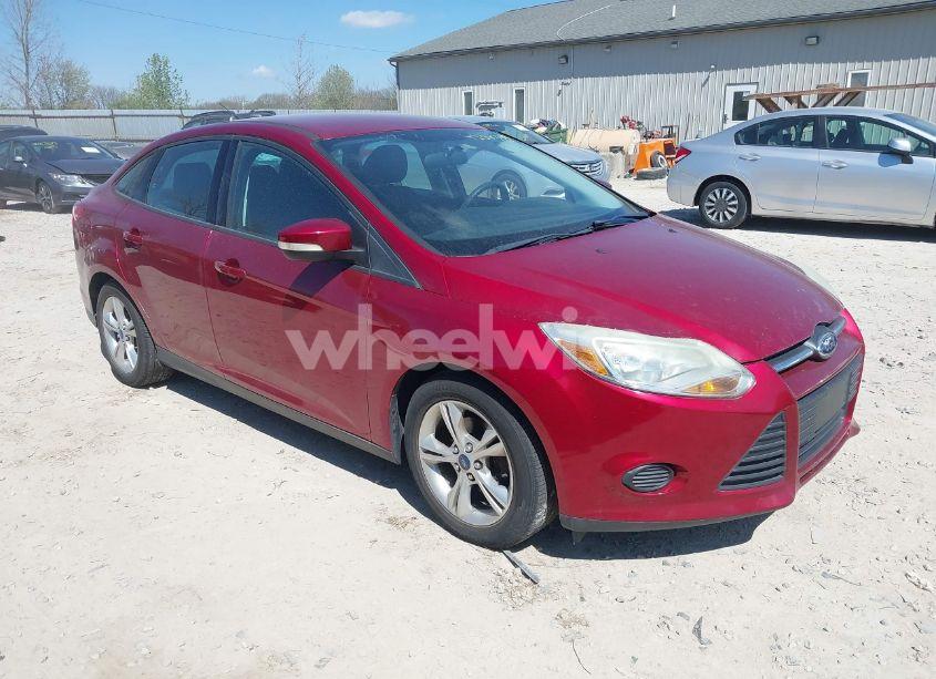 2014 Ford Focus SE (VIN 1FADP3F21EL209637) main photo