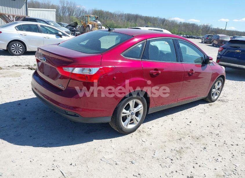 Photo 4 of 2014 Ford Focus SE (VIN 1FADP3F21EL209637)