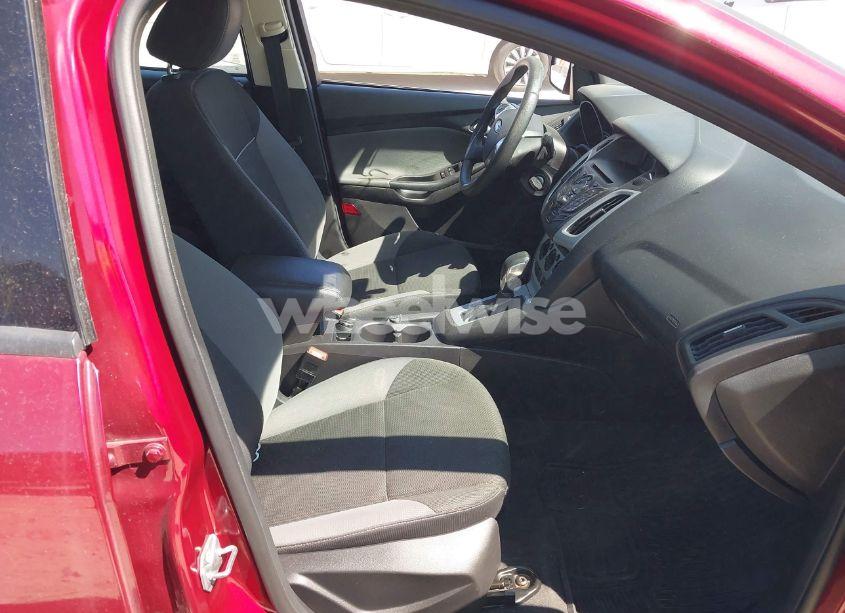 Photo 5 of 2014 Ford Focus SE (VIN 1FADP3F21EL209637)