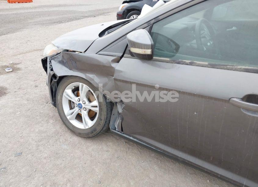 Photo 6 of 2014 Ford Focus SE (VIN 1FADP3F21EL218242)