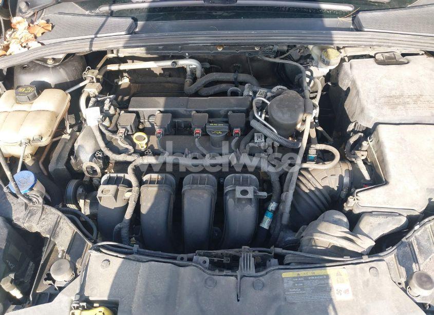 Photo 10 of 2014 Ford Focus SE (VIN 1FADP3F21EL219990)