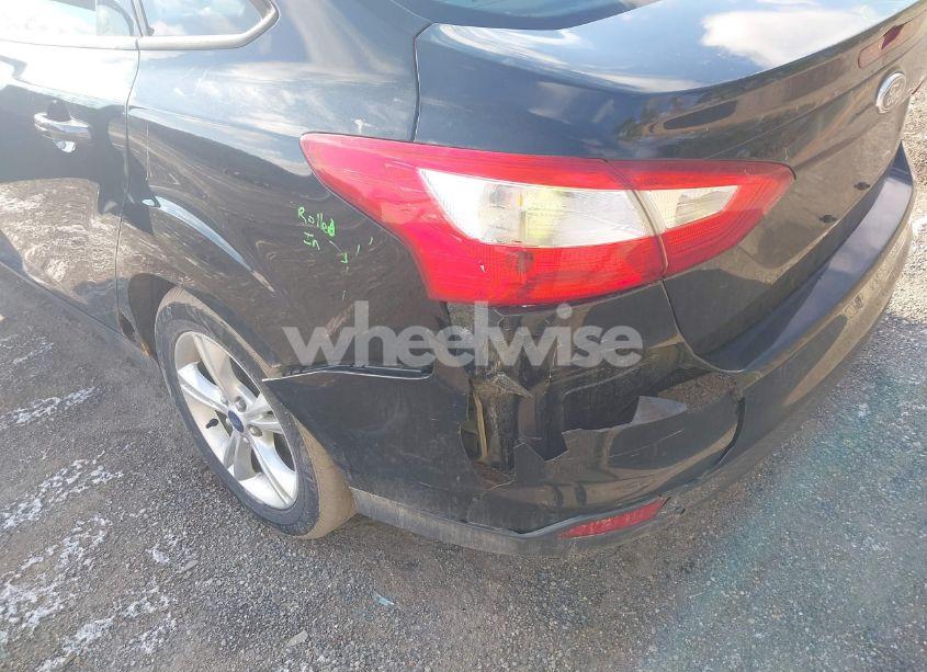 Photo 6 of 2014 Ford Focus SE (VIN 1FADP3F21EL219990)