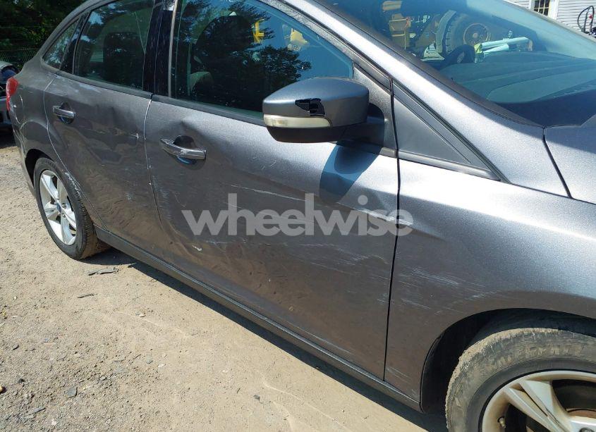 Photo 6 of 2014 Ford Focus SE (VIN 1FADP3F21EL223635)