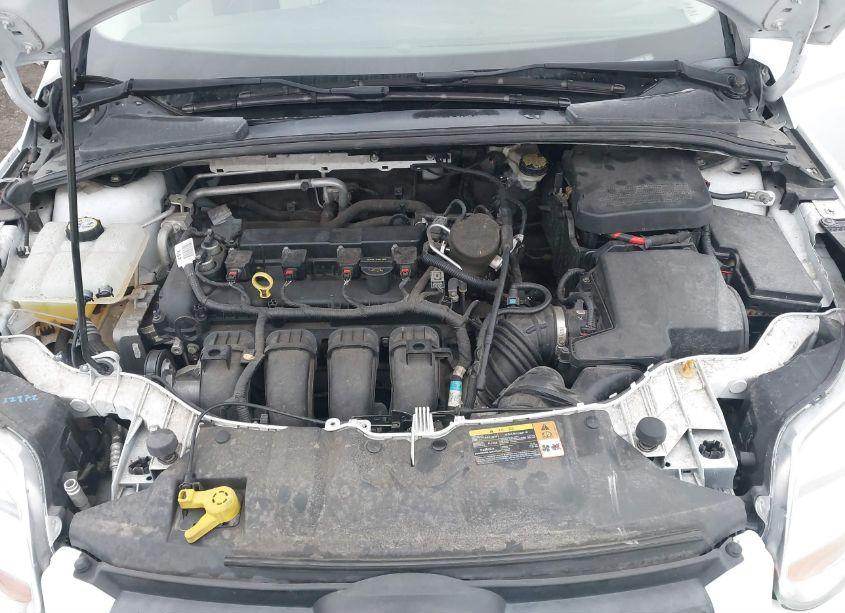 Photo 10 of 2014 Ford Focus SE (VIN 1FADP3F21EL237504)