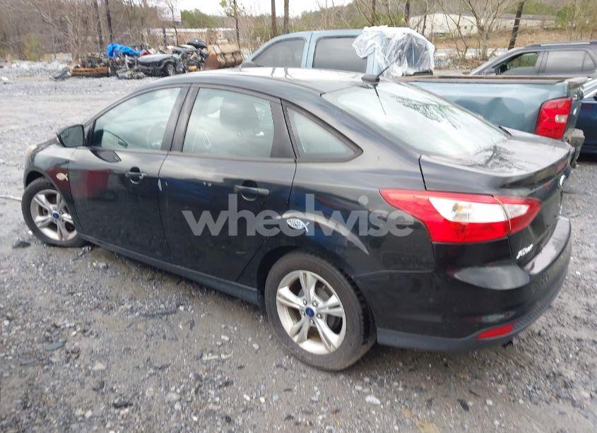 Photo 3 of 2014 Ford Focus SE (VIN 1FADP3F21EL245876)