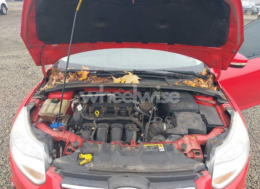 Photo 10 of 2014 Ford Focus SE (VIN 1FADP3F21EL248437)