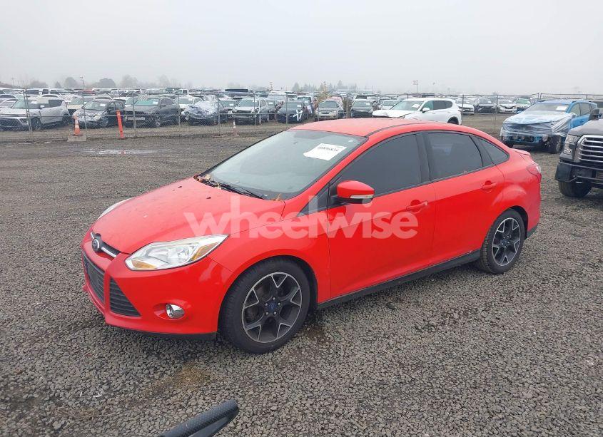 Photo 2 of 2014 Ford Focus SE (VIN 1FADP3F21EL248437)