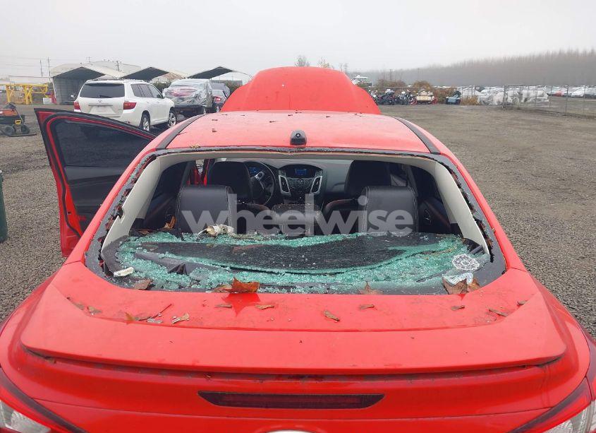 Photo 6 of 2014 Ford Focus SE (VIN 1FADP3F21EL248437)