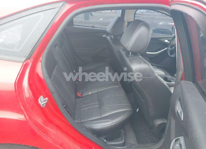 Photo 8 of 2014 Ford Focus SE (VIN 1FADP3F21EL248437)