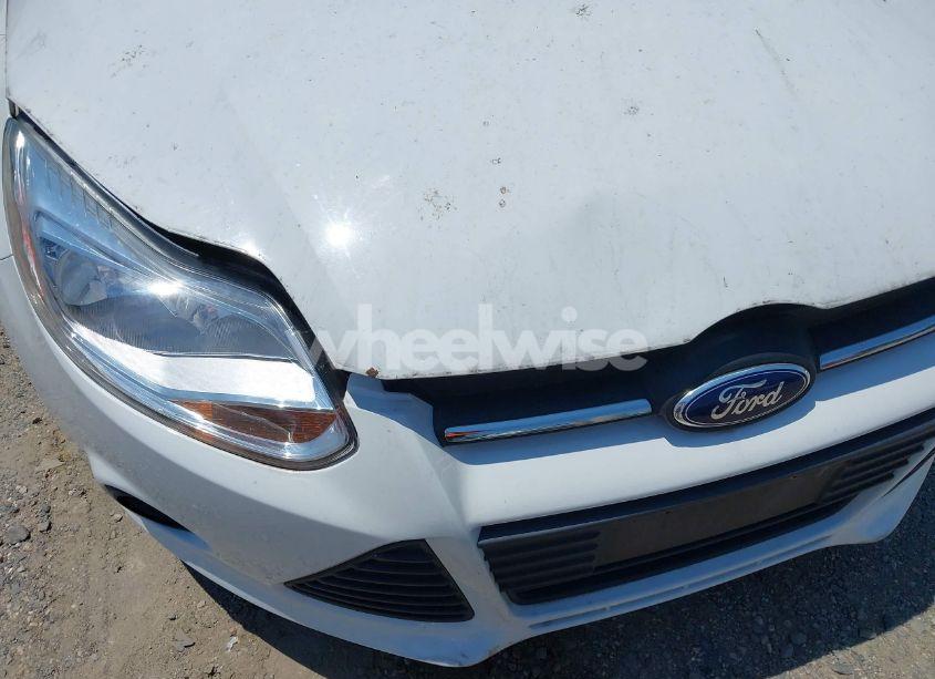 Photo 6 of 2014 Ford Focus SE (VIN 1FADP3F21EL265271)