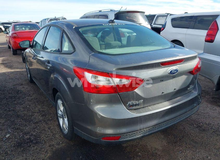 Photo 3 of 2014 Ford Focus SE (VIN 1FADP3F21EL286881)